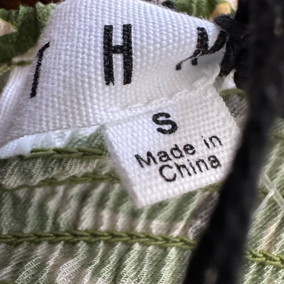 New with tags - THML floral botanical dress - size small - Picture 3 of 7